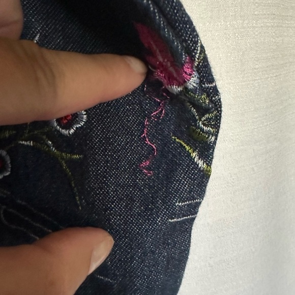 Quacker Factory Jacket Embroidered Floral Blue Denim Jean Trucker Women's Size L - Picture 9 of 13